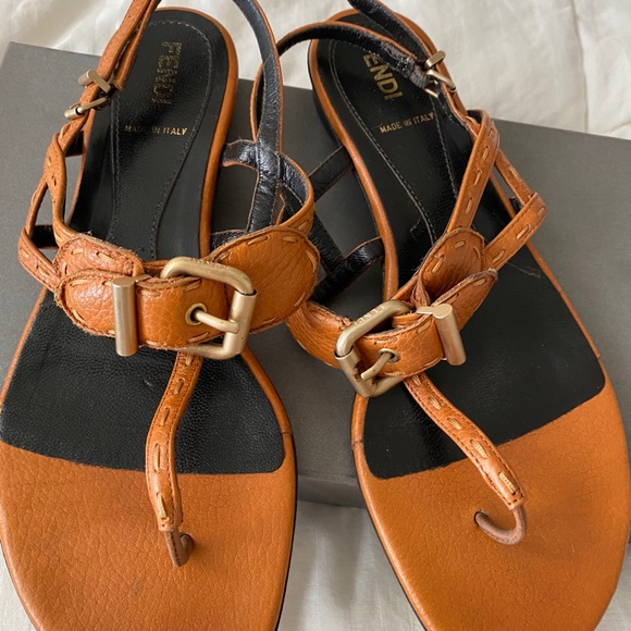Fendi sandals. Worn 3 times. - Picture 2 of 9